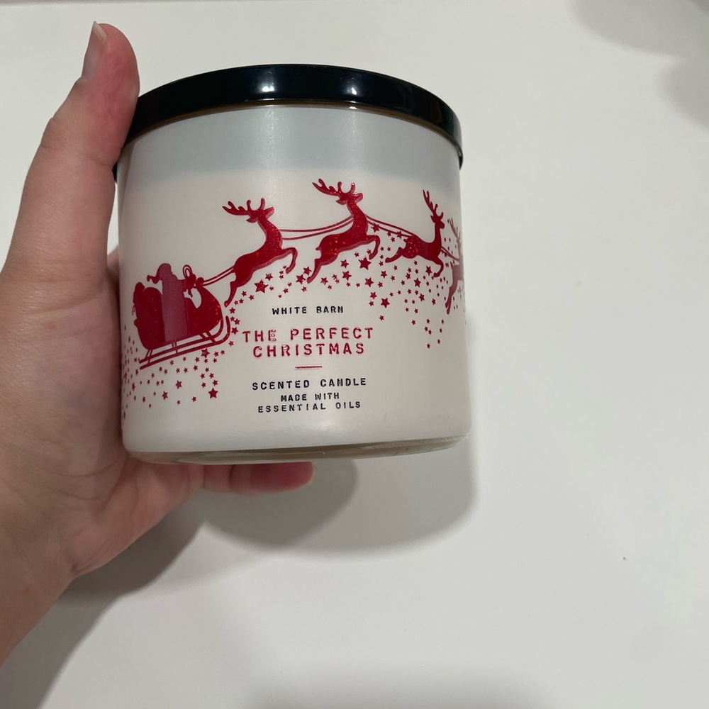 White Barn Red and White Festive Scented Candle